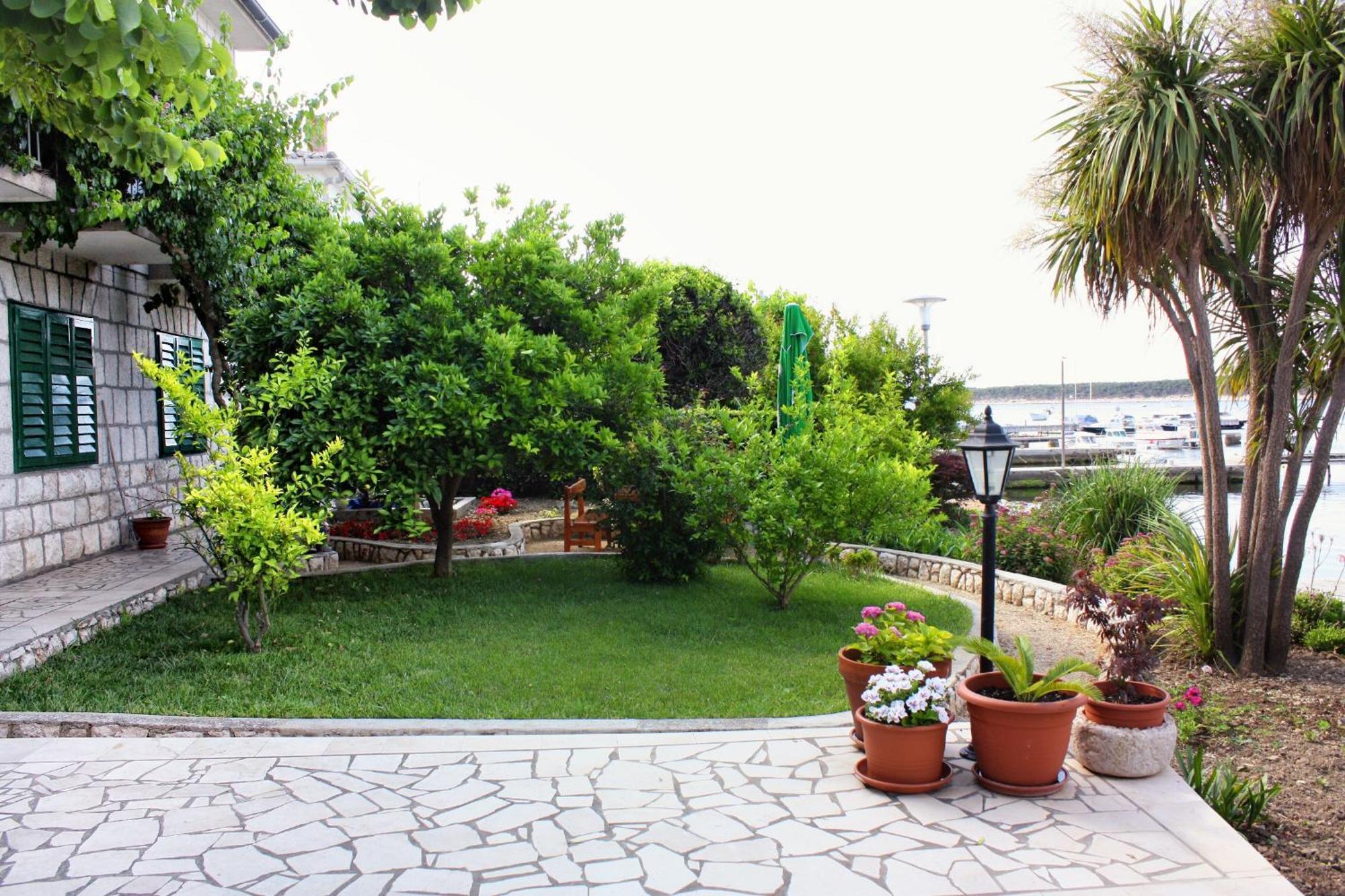 Apartments And Rooms By The Sea Barbat, Rab - 4973 Rab Town Ngoại thất bức ảnh
