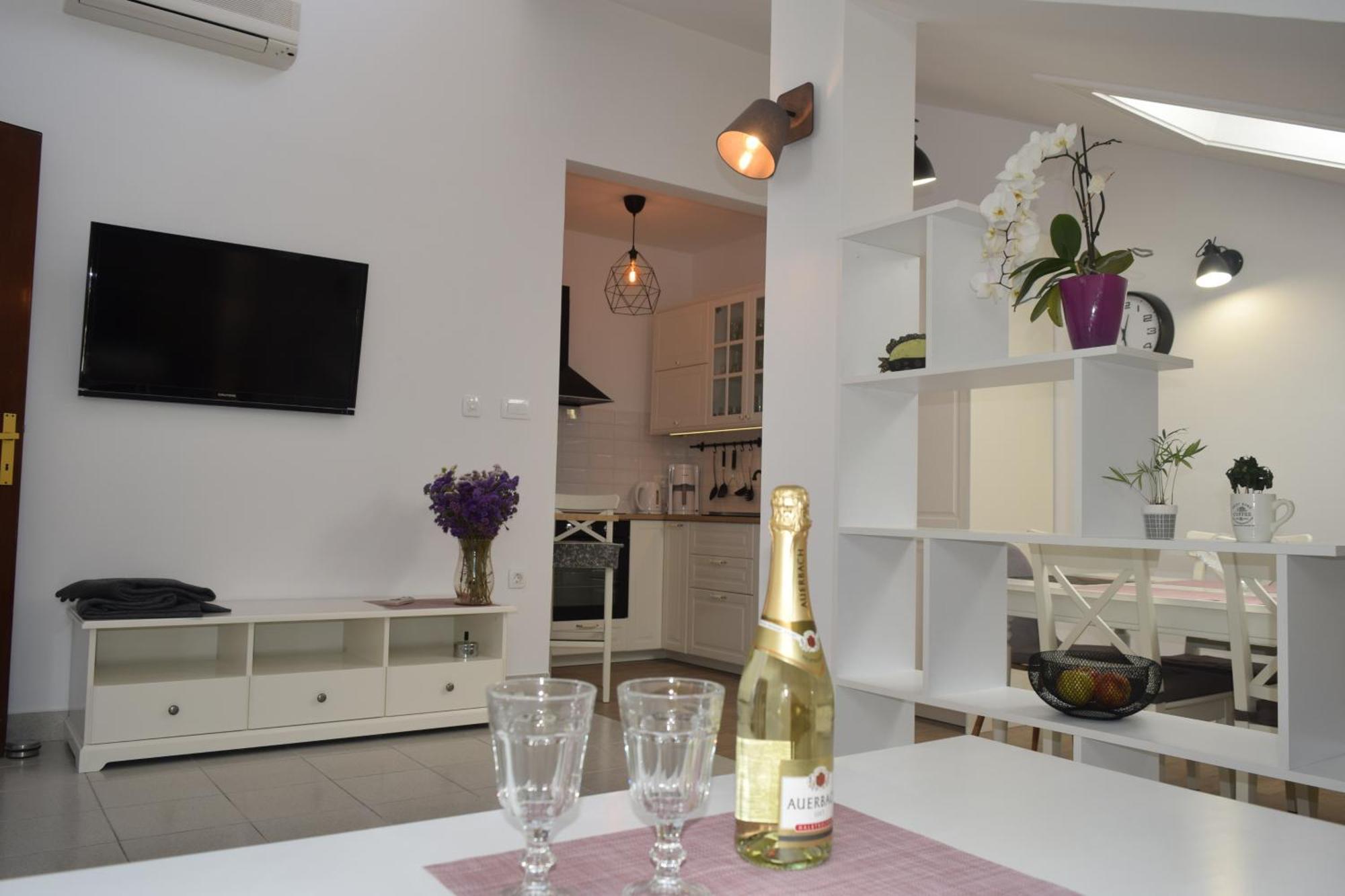 Apartments And Rooms By The Sea Barbat, Rab - 4973 Rab Town Phòng bức ảnh